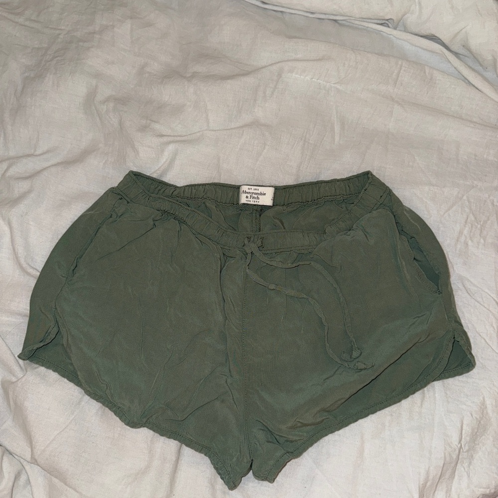 Abercrombie & Fitch Green Athletic Shorts Relaxed Fit